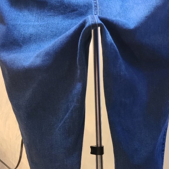 Torrid Stretch Jeans - Picture 7 of 8